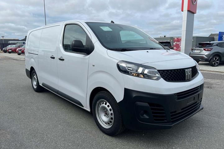 Hvid Fiat Scudo E fra 2023 set udefra