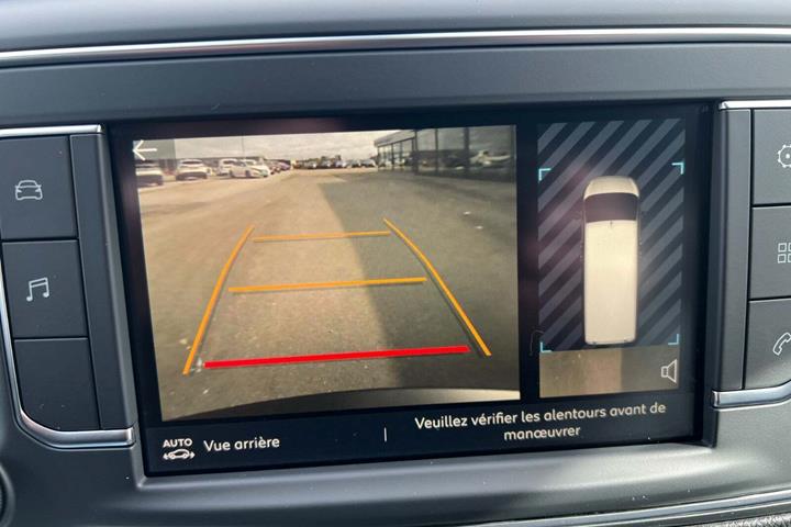Hvid Fiat Scudo E fra 2023 set indefra