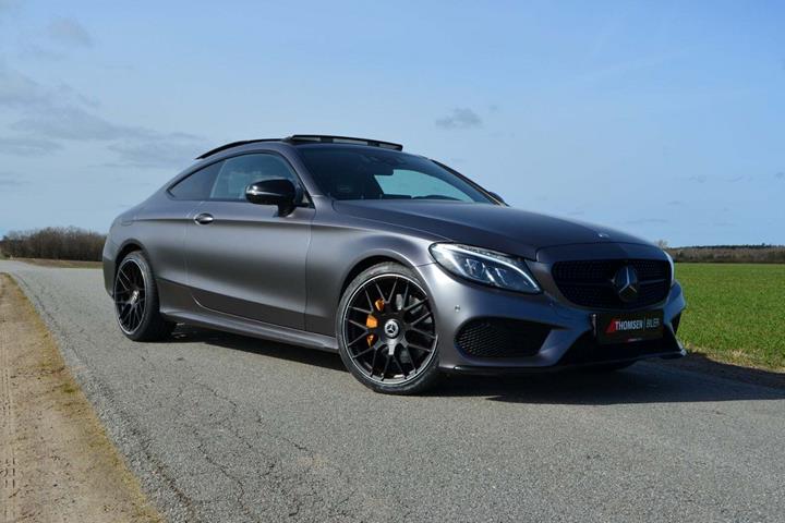 Grå Mercedes C400 fra 2016
