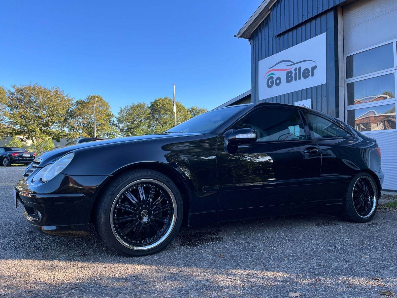 Grøn Mercedes C200 fra 2001