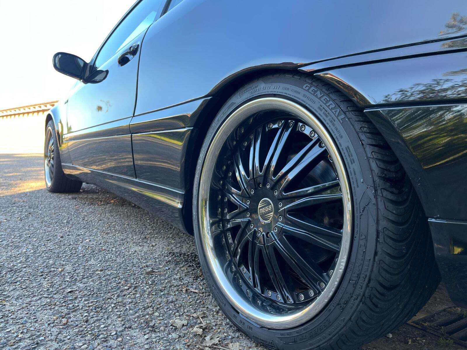 Grøn Mercedes C200 fra 2001