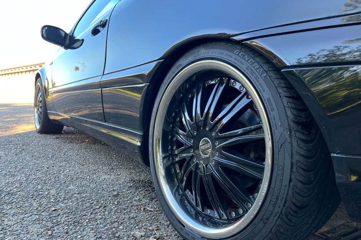 Grøn Mercedes C200 fra 2001