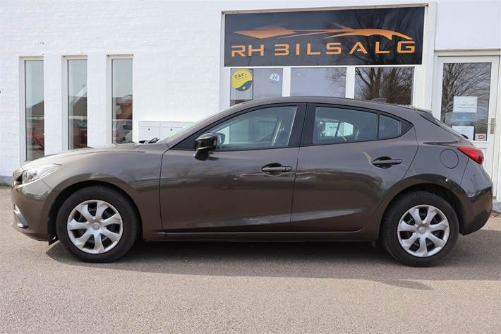 Brun Mazda 3 fra 2014