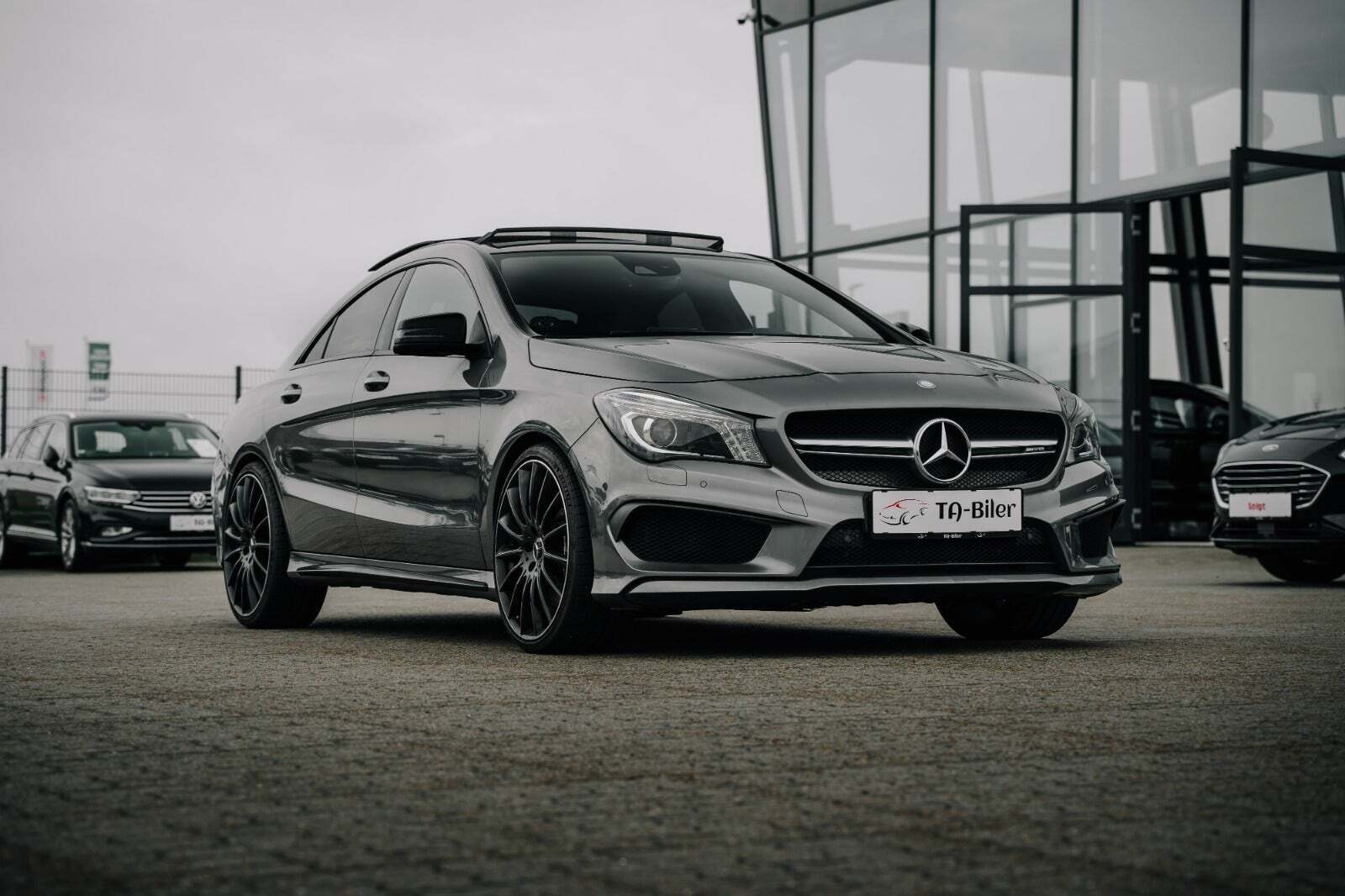 undefined Mercedes CLA45 fra 2016 set udefra