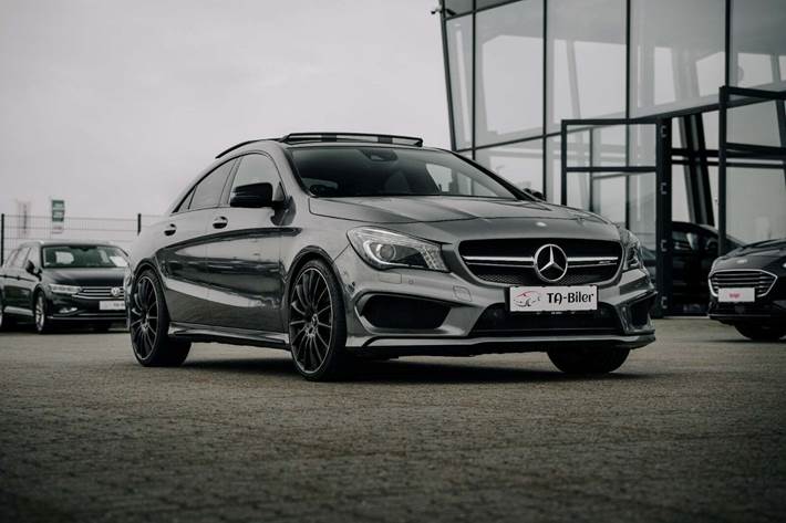 undefined Mercedes CLA45 fra 2016 set udefra