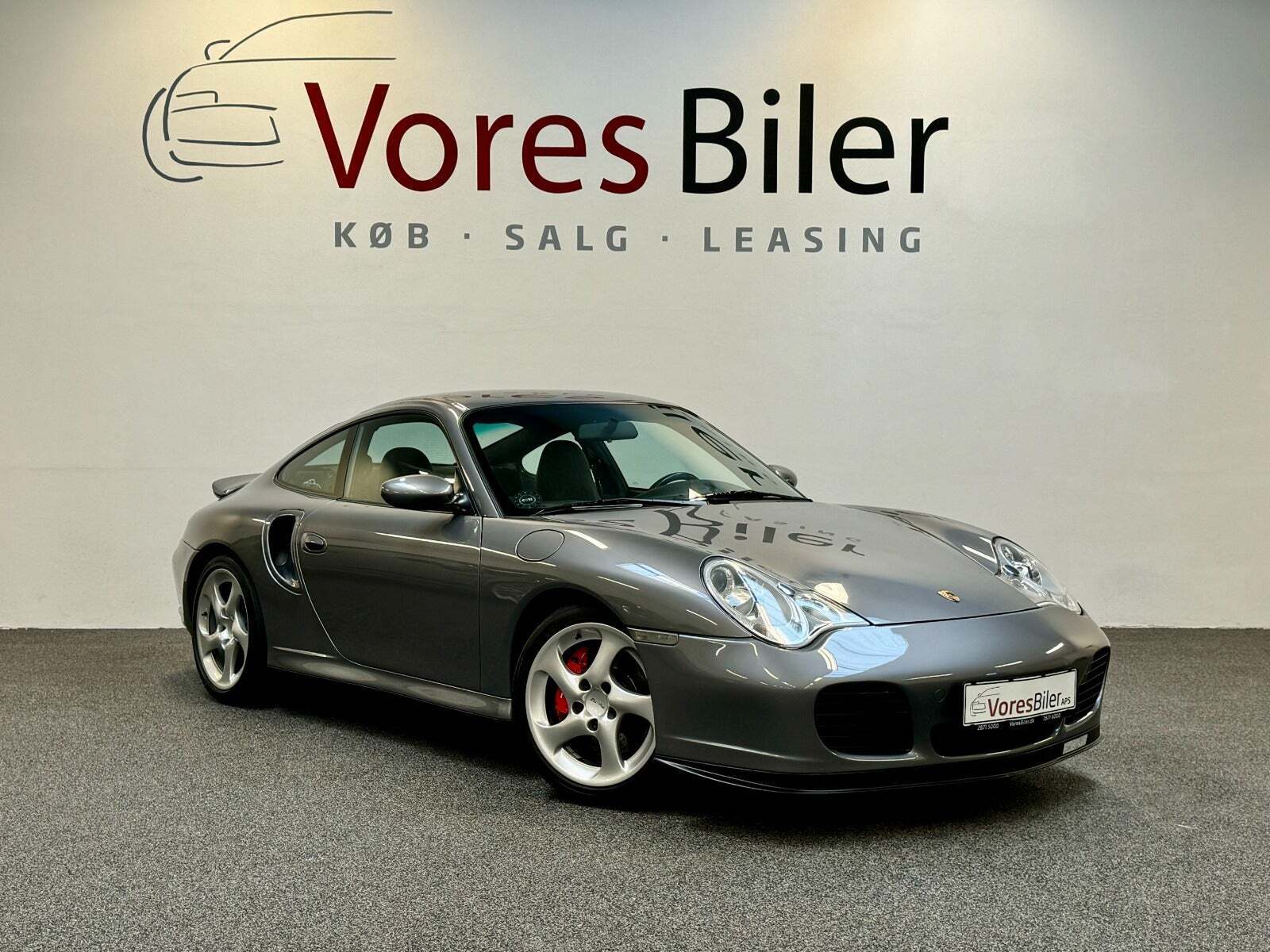 Grå Porsche 911 Turbo fra 2001