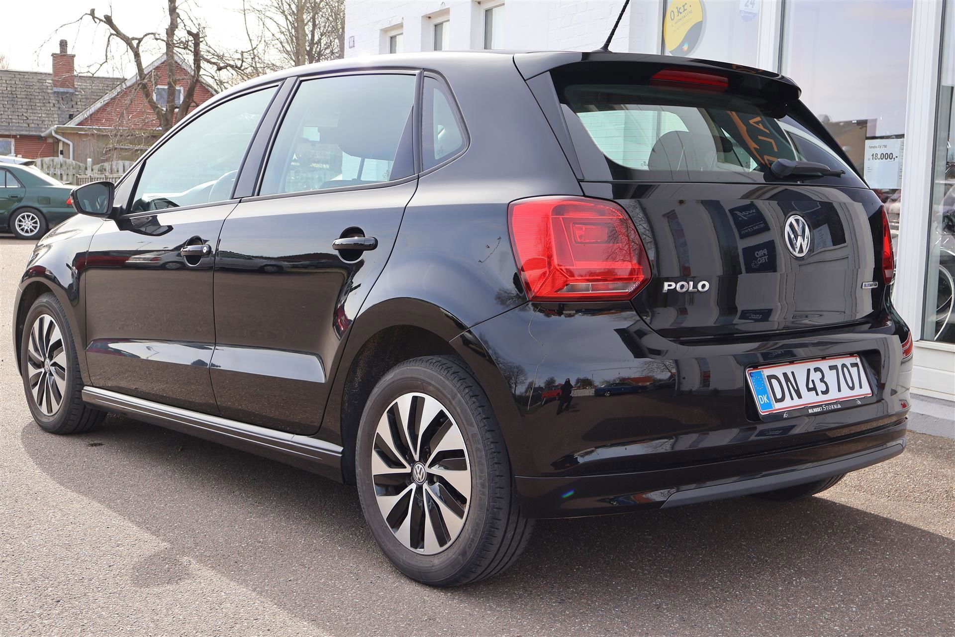 Sort VW Polo fra 2016