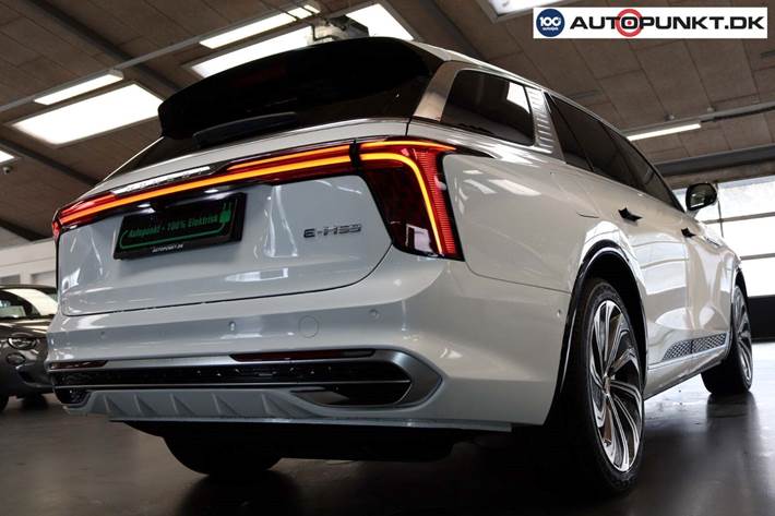 Hvid Hongqi E-HS9 fra 2024