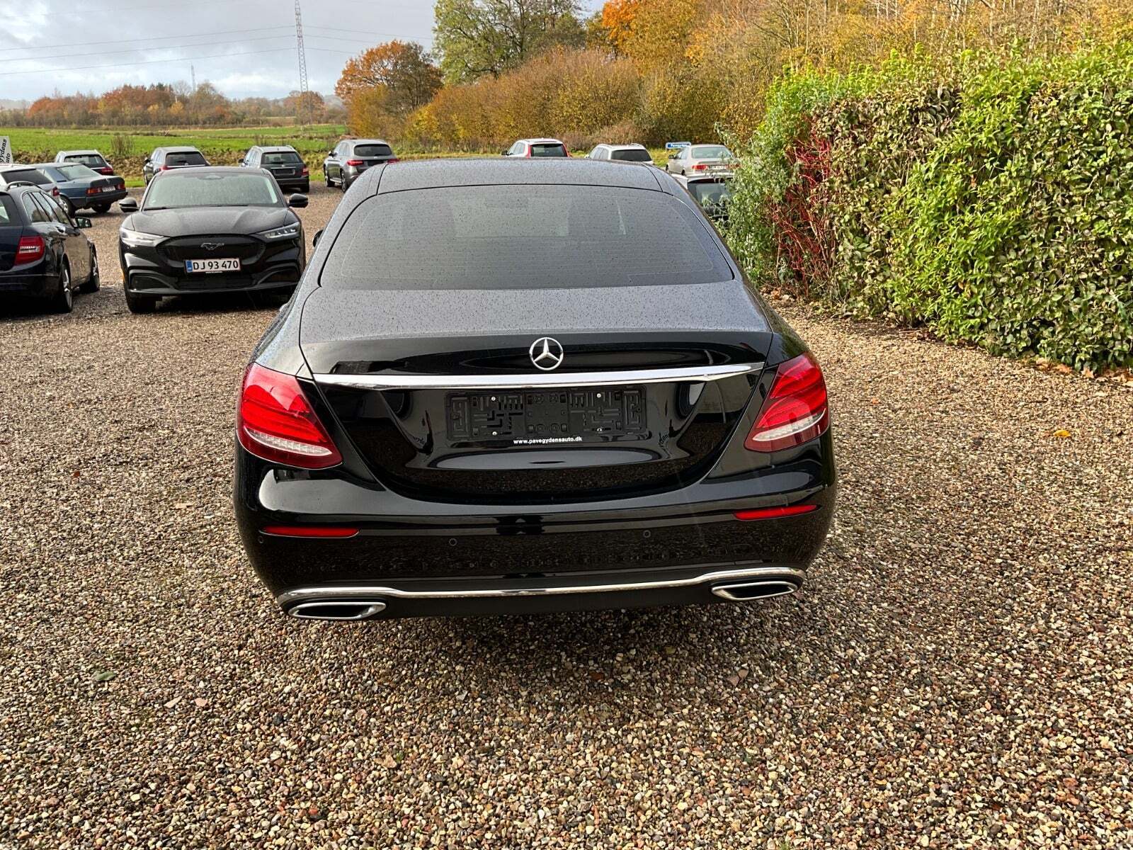 Sort Mercedes E220 d fra 2017