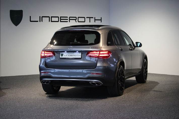 Grå Mercedes GLC43 fra 2017 set udefra