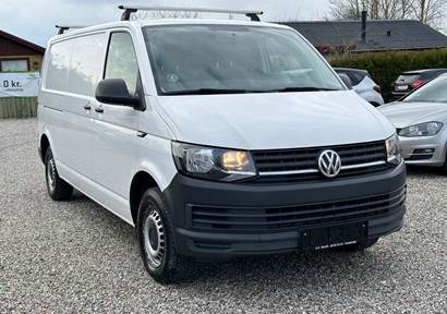 VW Transporter 2,0 TDi 102 Kassevogn lang