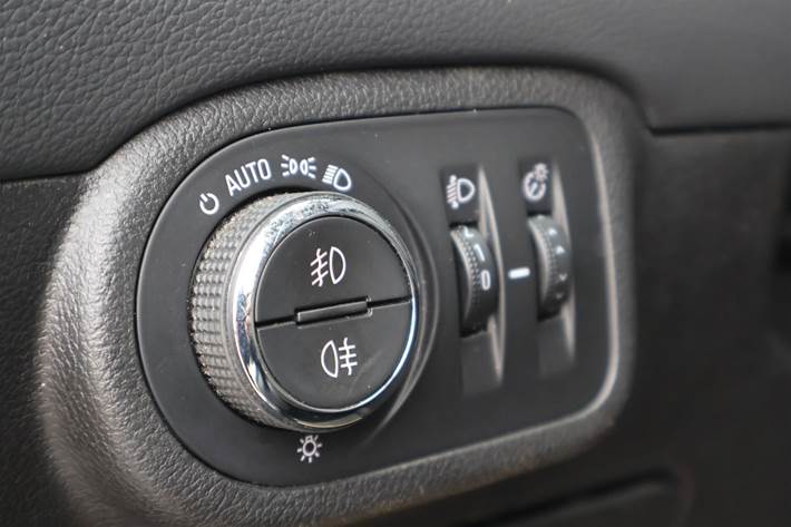 Sølv Opel Zafira fra 2015