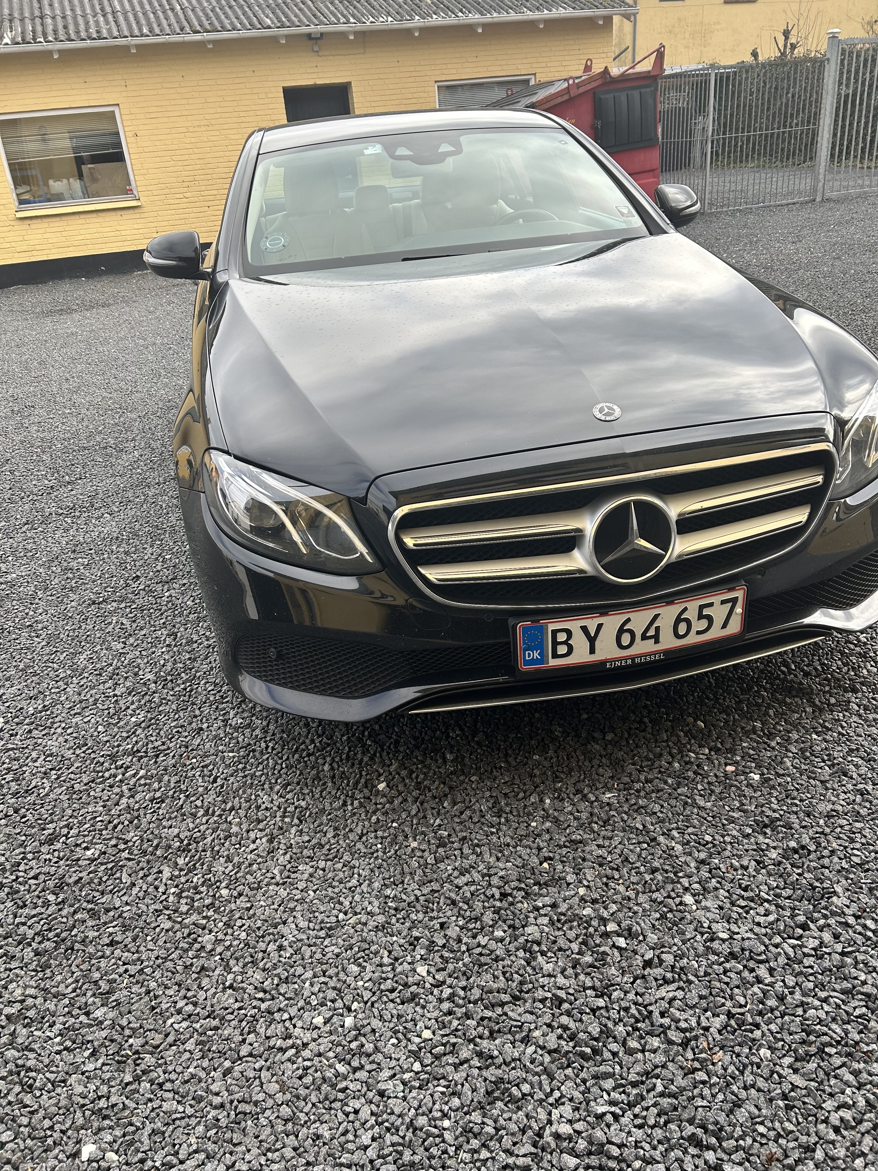 Sort Mercedes E-Klasse fra 2018