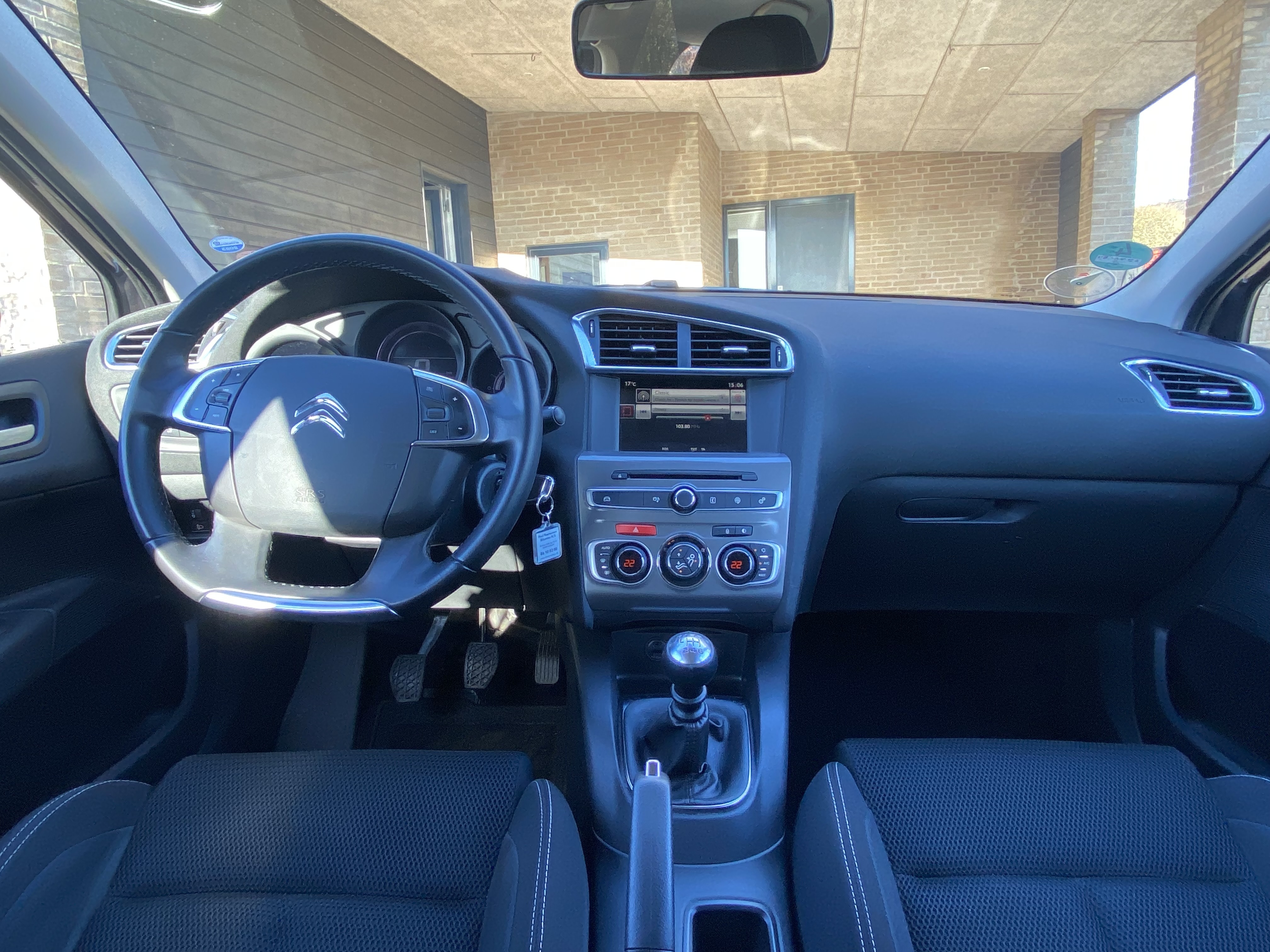 Grå Citroën C4 fra 2015