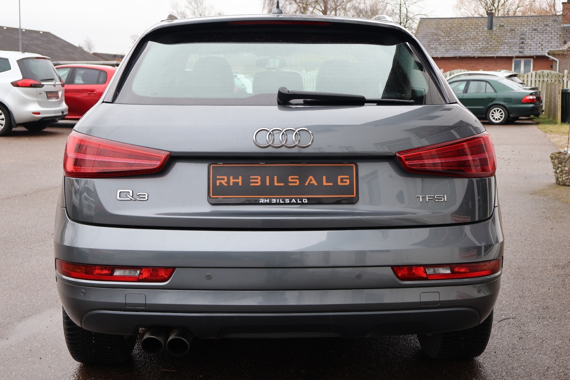 Grå Audi Q3 fra 2015