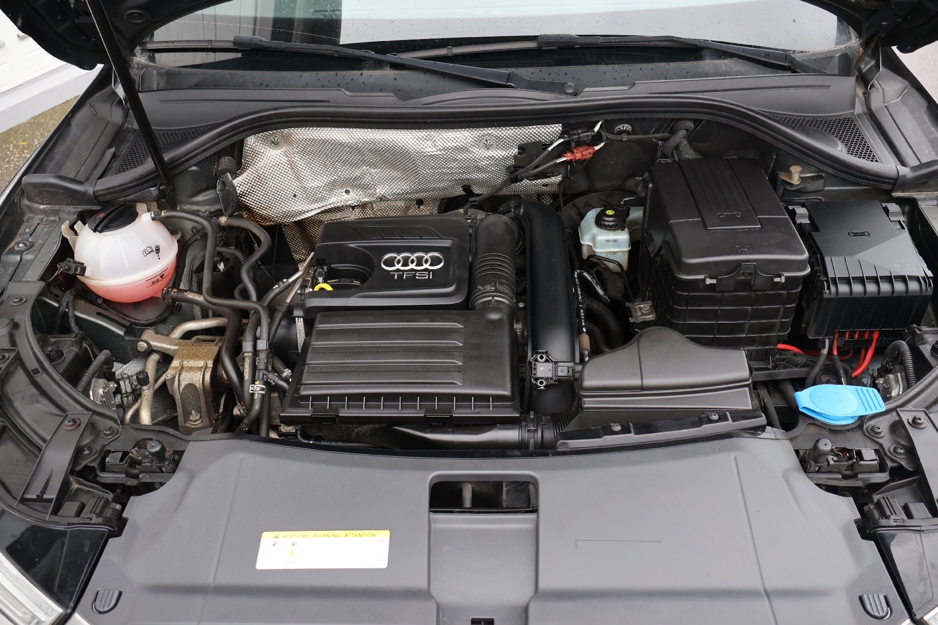 Grå Audi Q3 fra 2015