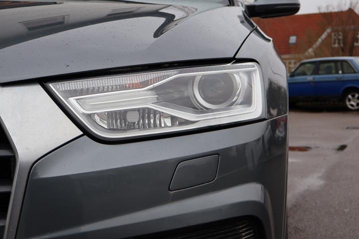 Grå Audi Q3 fra 2015