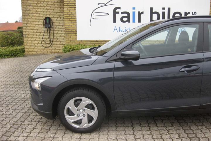 Grå Hyundai Bayon fra 2022