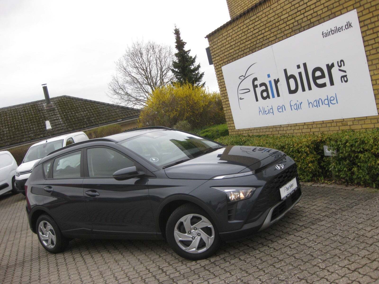 Grå Hyundai Bayon fra 2022