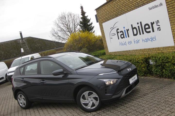 Grå Hyundai Bayon fra 2022