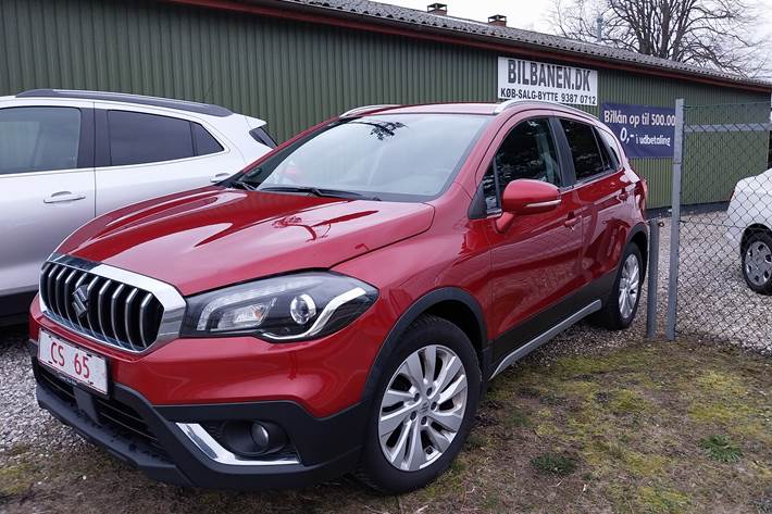 Rød Suzuki SX4 S-Cross fra 2017