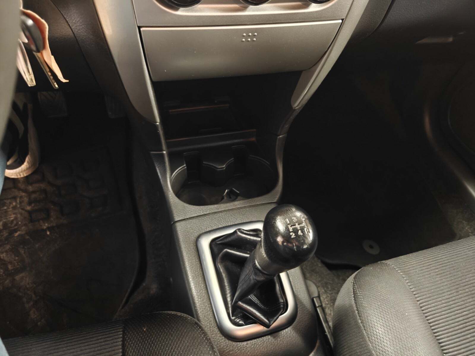 Grå Suzuki Liana fra 2007