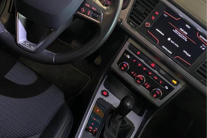 Grå Seat Leon fra 2017