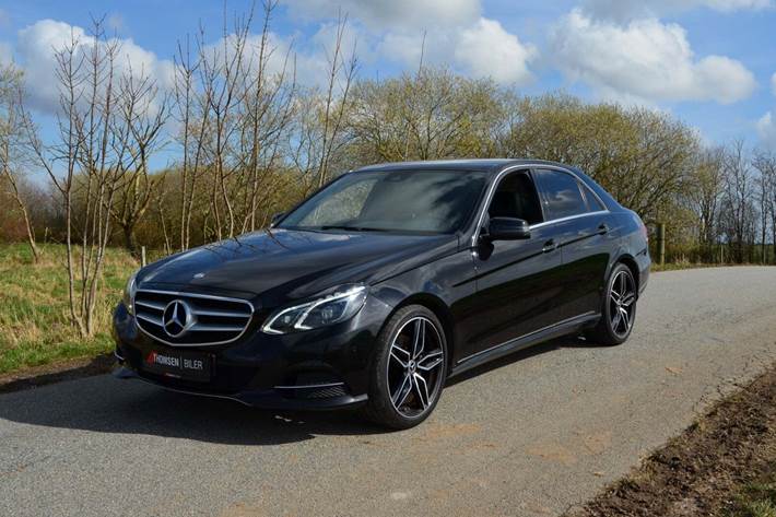 Sort Mercedes E300 fra 2014