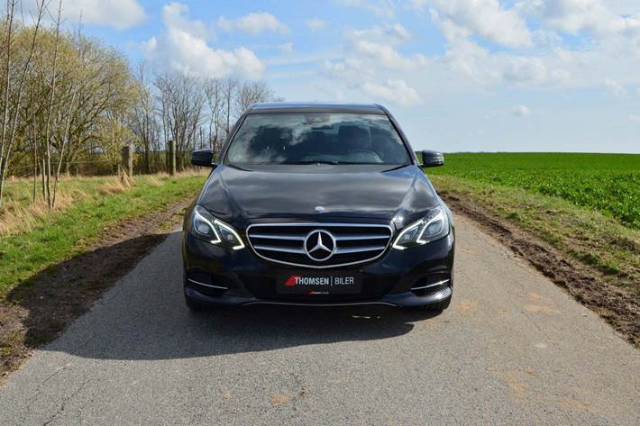 Sort Mercedes E300 fra 2014