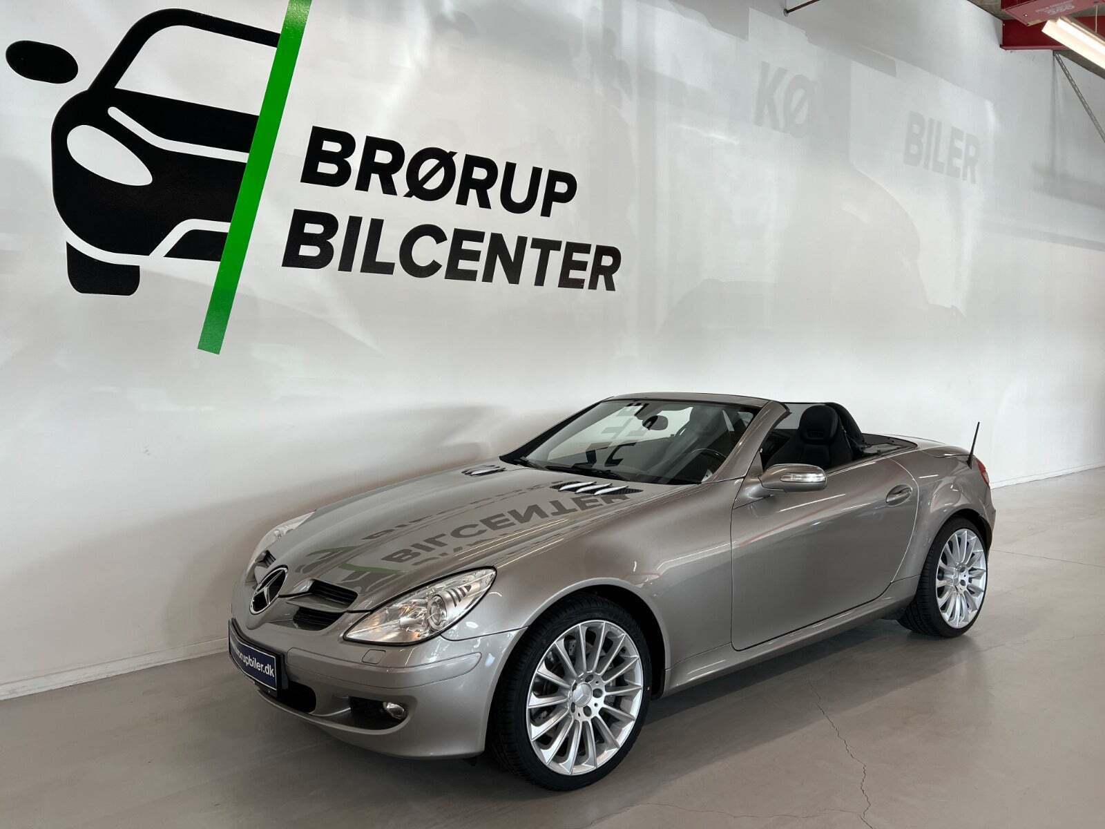 undefined Mercedes SLK350 fra 2007 set udefra