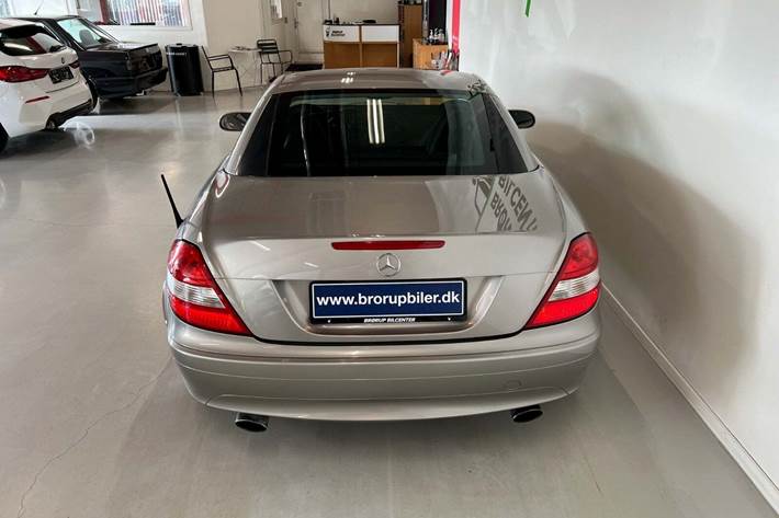 undefined Mercedes SLK350 fra 2007 set udefra
