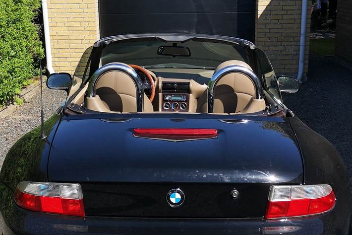 Sort BMW Z1 fra 1998