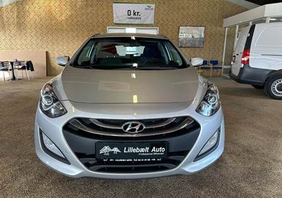 Hyundai i30 1,6 GDi Style CW Eco