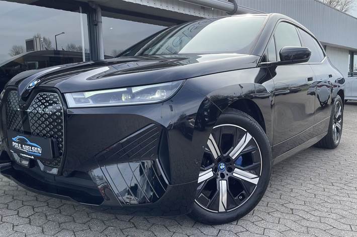 Sort BMW iX fra 2023