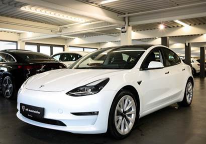 Tesla Model 3 Long Range AWD