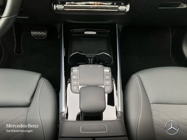 Grå Mercedes EQB 250 fra 2023