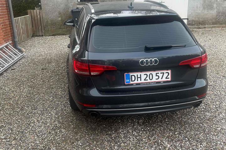Grå Audi A4 fra 2018