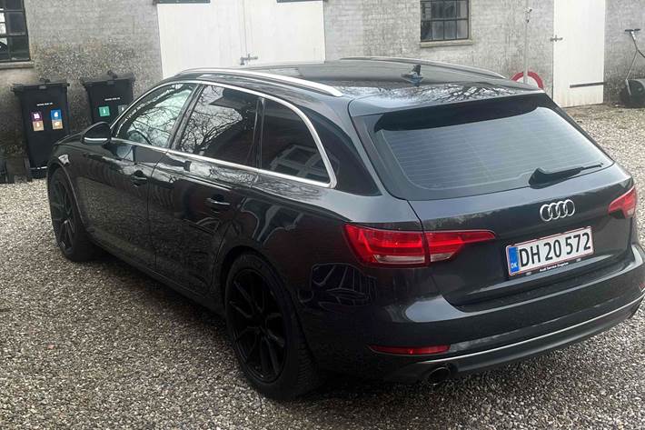Grå Audi A4 fra 2018