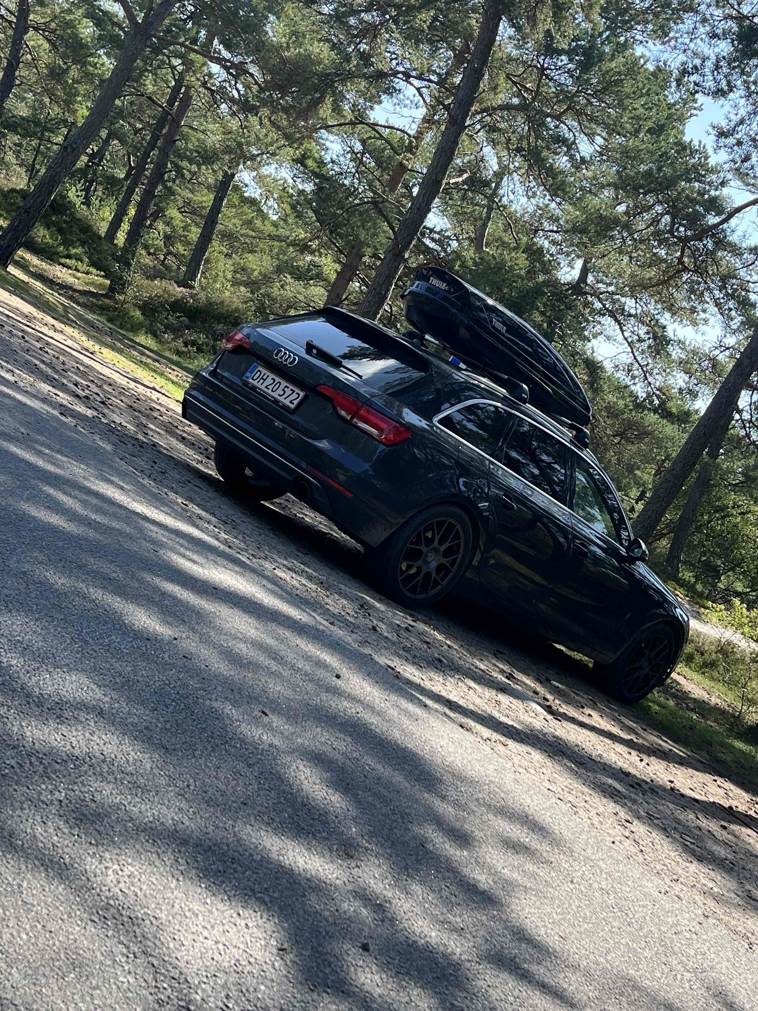 Grå Audi A4 fra 2018