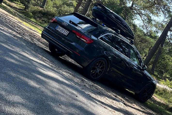 Grå Audi A4 fra 2018