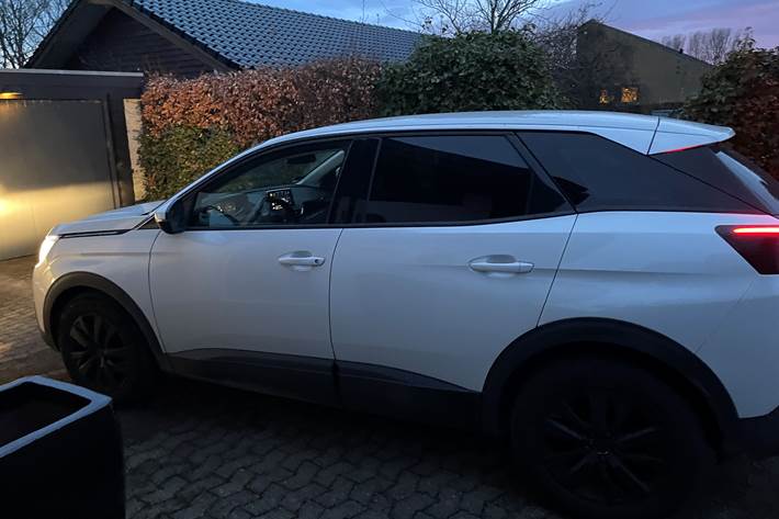 Hvid Peugeot 3008 fra 2017