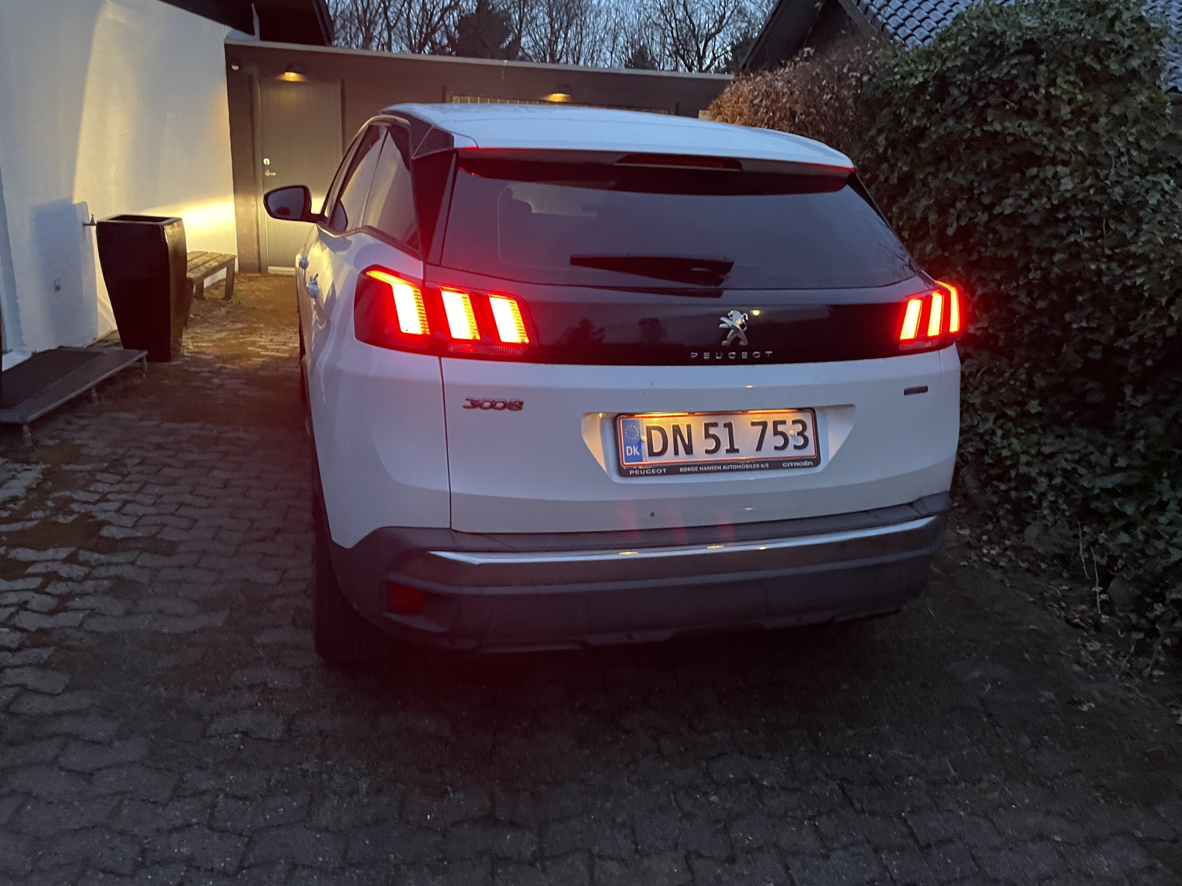 Hvid Peugeot 3008 fra 2017