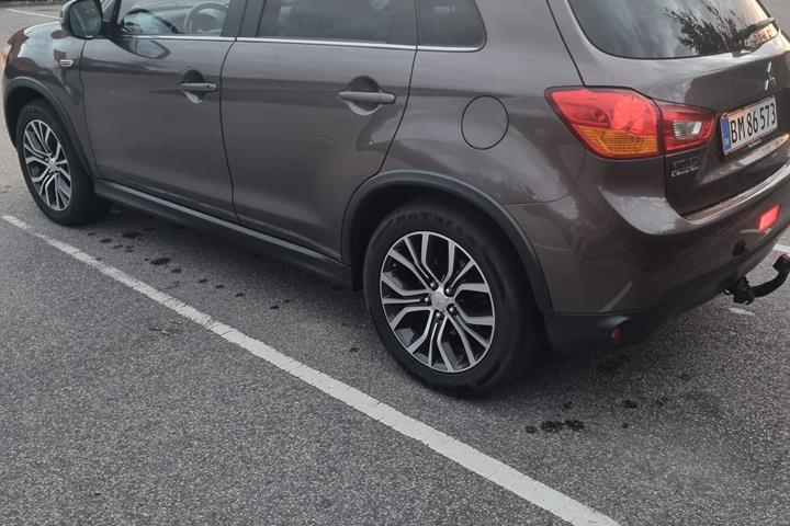 Brun Mitsubishi ASX fra 2017