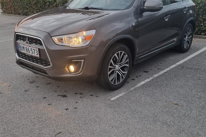 Brun Mitsubishi ASX fra 2017