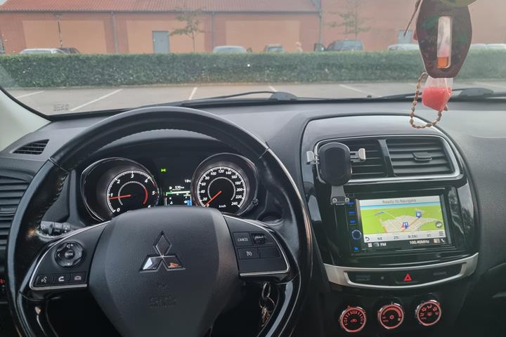Brun Mitsubishi ASX fra 2017