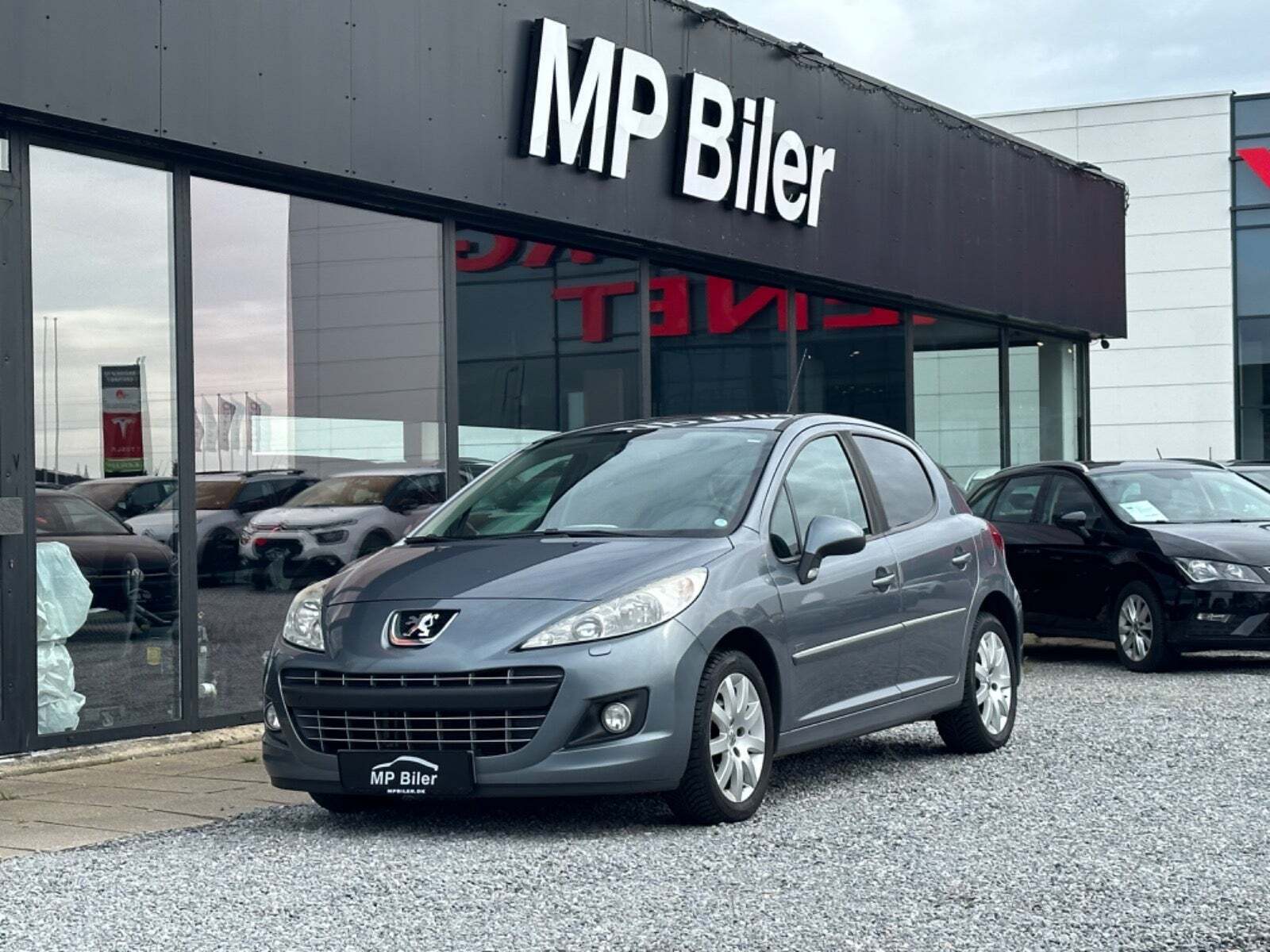 Sort Peugeot 207 fra 2012