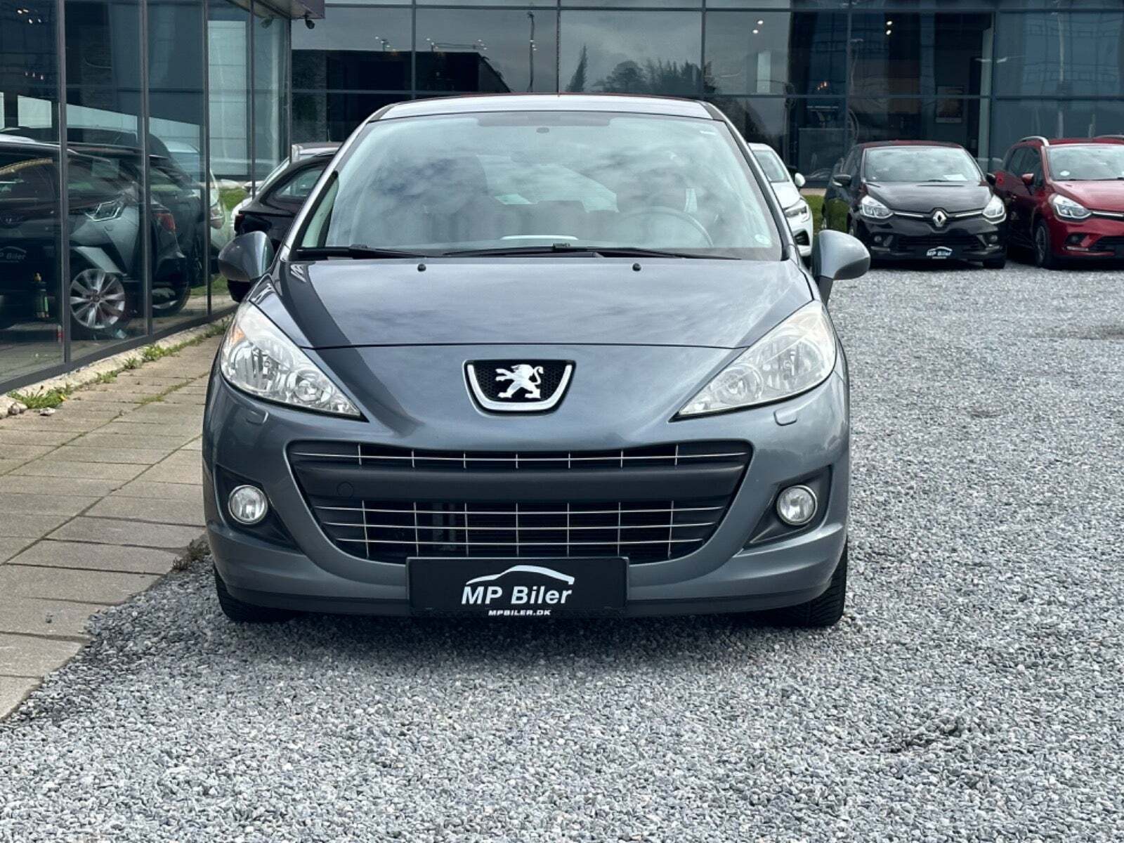 Sort Peugeot 207 fra 2012