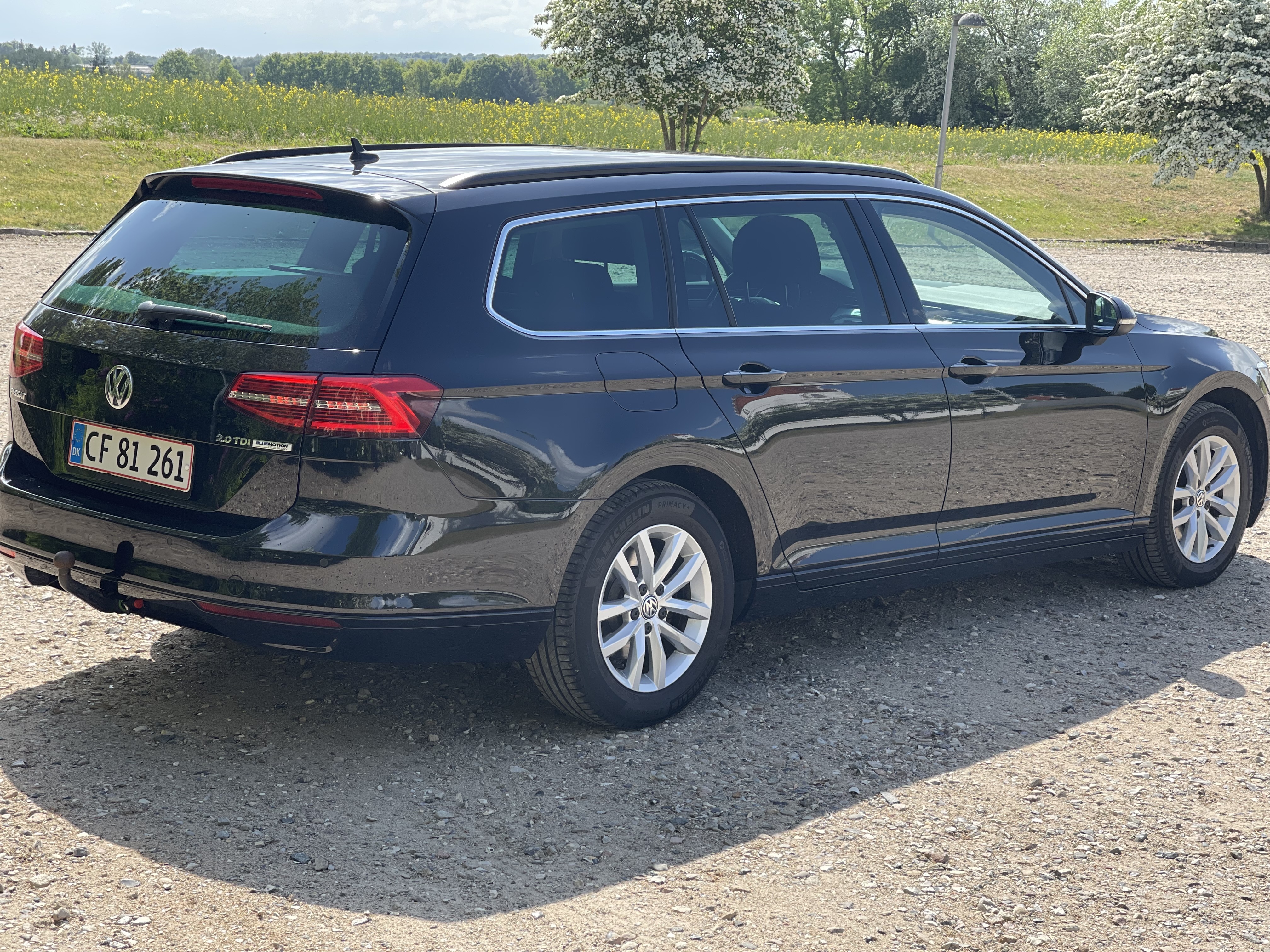 Sort VW Passat fra 2017