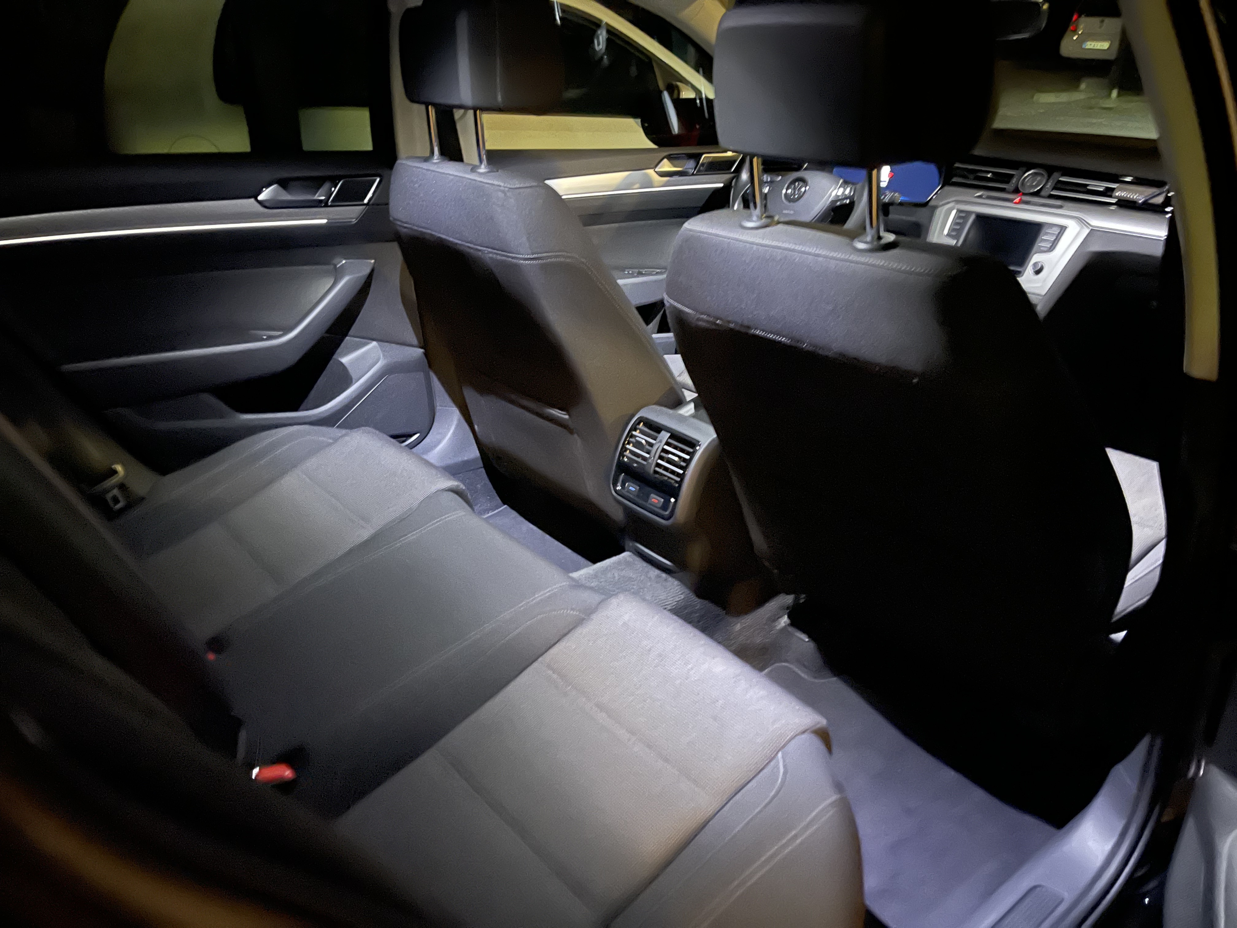 Sort VW Passat fra 2017