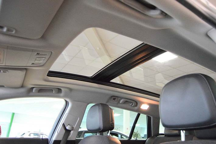 Grå Opel Insignia fra 2014